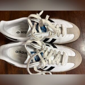 Adidas Samba women’s 7.5, white and black